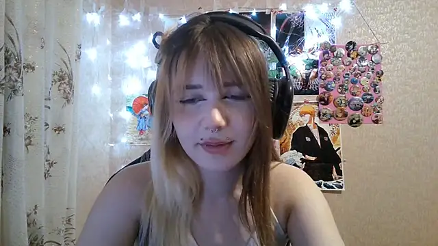 MilaTyan webcam