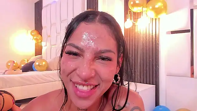 Maia_Clark520 webcam