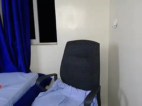 CurvyBody22 webcam