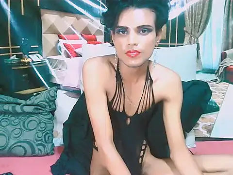 IndianLipstickLuna webcam