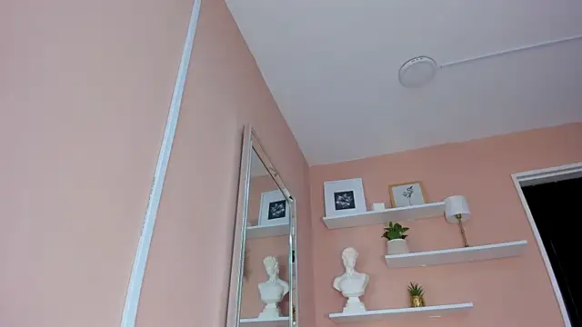 Kat_44 live cam on StripChat