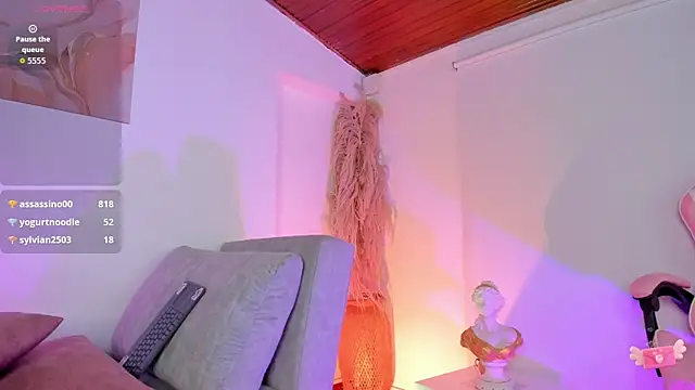 Amelie_Wine webcam