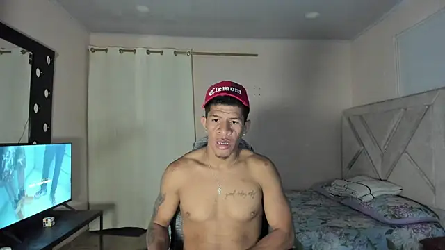 Toptony22 webcam