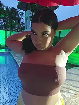 Pretty_Julieta webcam