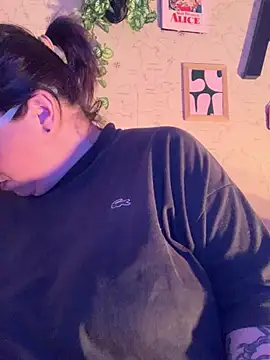 LupitaHaze live cam on StripChat