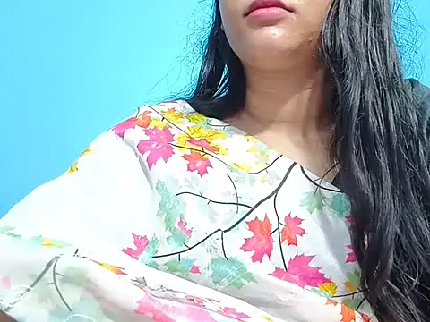 Adhiti_1 live cam on StripChat