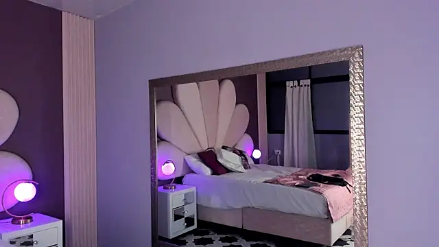 LolaGray__