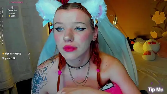 MeganNewCat webcam