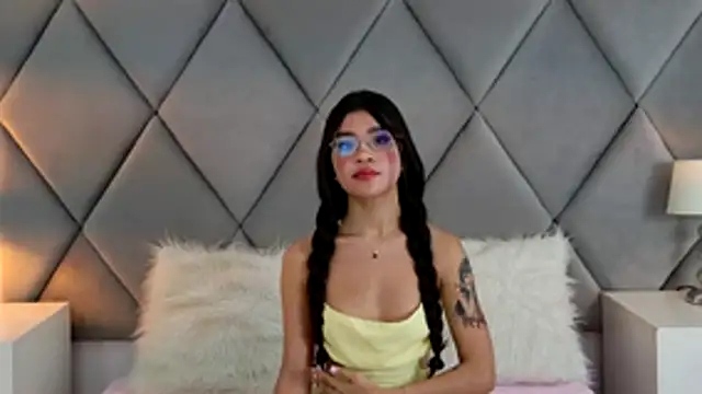 oliviadiaz - OliviaDiaz's free webcam - UK Sex Cams
