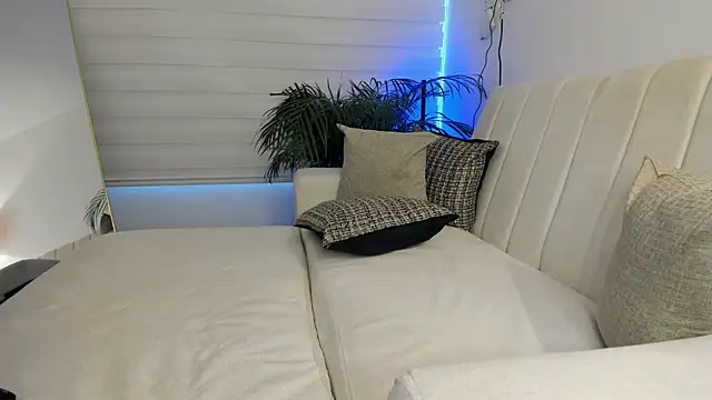 Ori_valentina webcam
