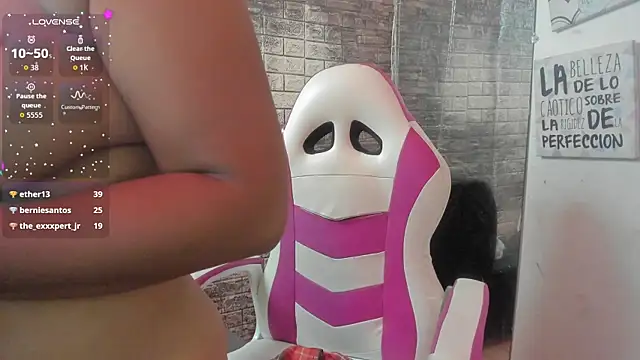 paola_ih webcam