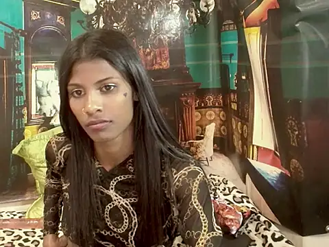 IndianSilkySpice live cam on StripChat