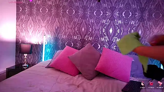 AbellaFox_ webcam