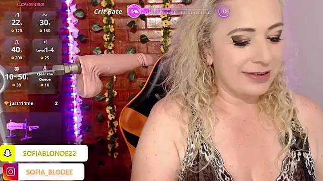 sofiacurvy_45 webcam