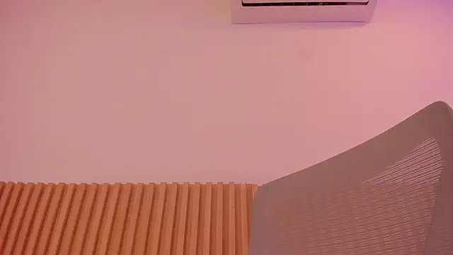 OliviaSweett webcam