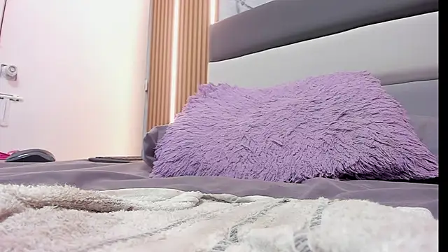 SAMANTHABENET webcam