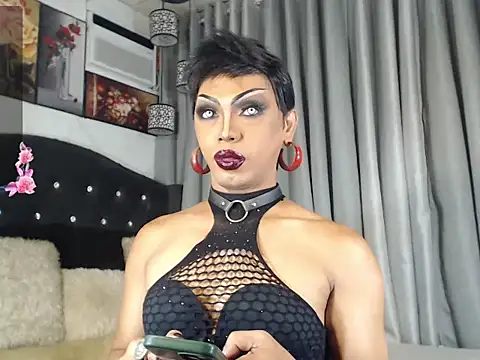 ButtWhoreBELLA webcam