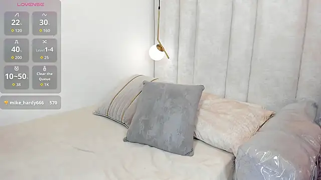 Daisy_Cosette webcam