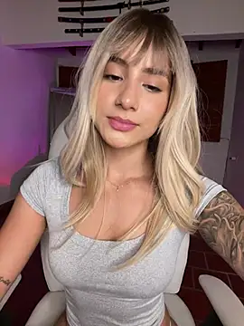 Ale_Lewis webcam