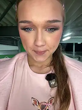 Hannah-2007 live webcam