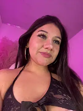 Zoe_Serrat live cam on StripChat