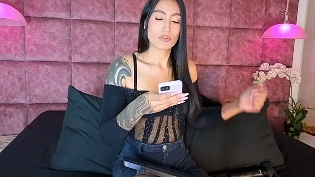 Taly_Fox webcam
