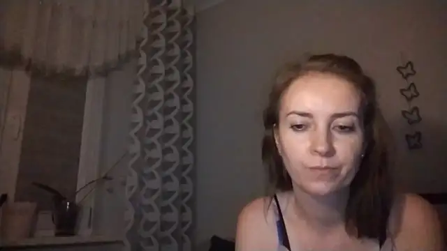 JenniferAlone webcam