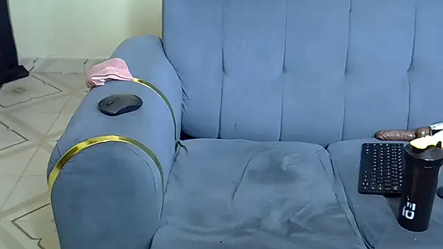 nicolesbiggy webcam