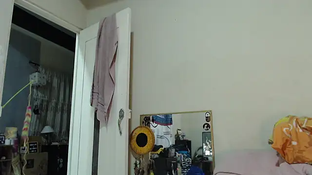 AlinaWoolf_ webcam