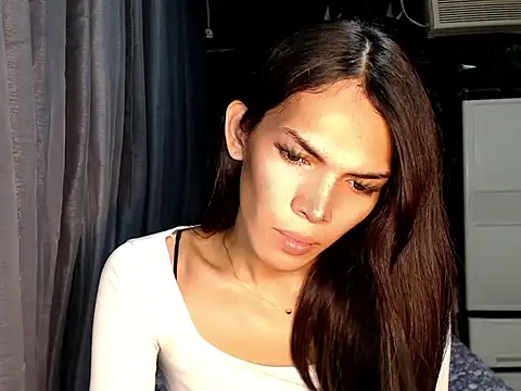 GORGEOUS_CARMEE webcam