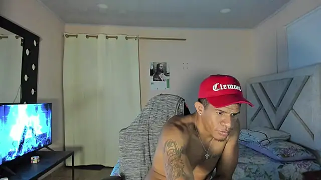 Toptony22 live cam on StripChat