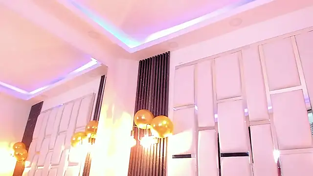 Maia_Clark520 webcam