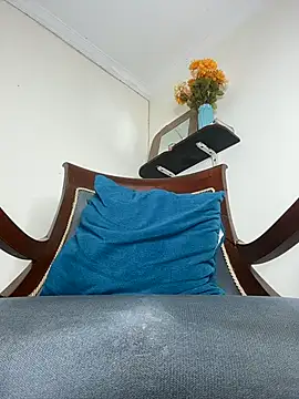 LilaRvsh webcam