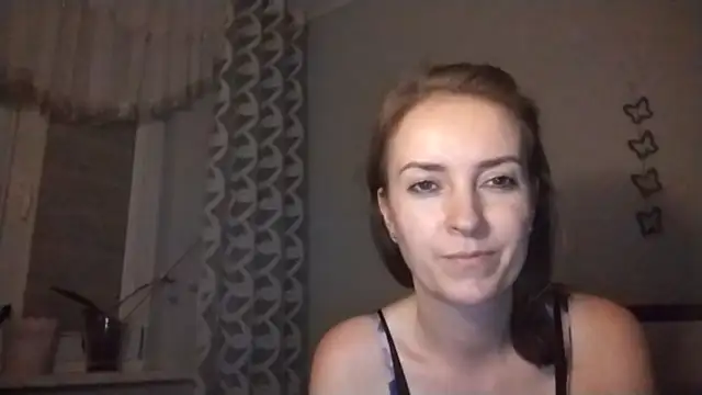 JenniferAlone webcam