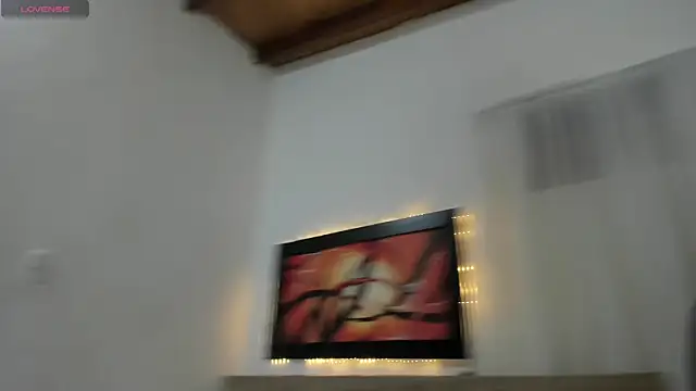 Lauralove_69 webcam