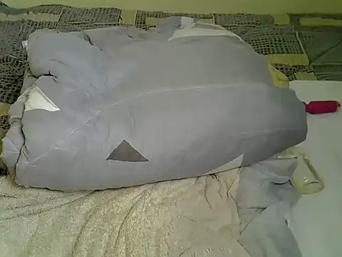 Pearl_petite webcam
