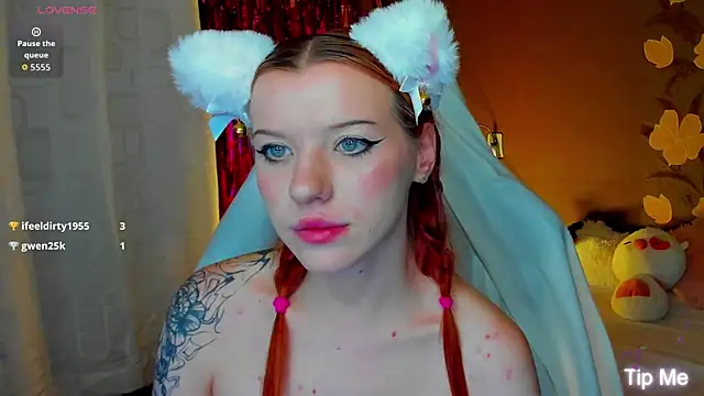 MeganNewCat webcam