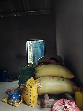 Moon_squirtt webcam