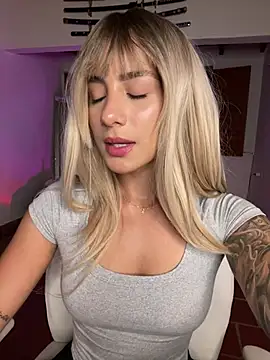Ale_Lewis webcam