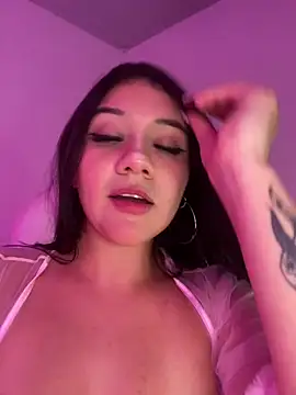 Zoe_Serrat webcam