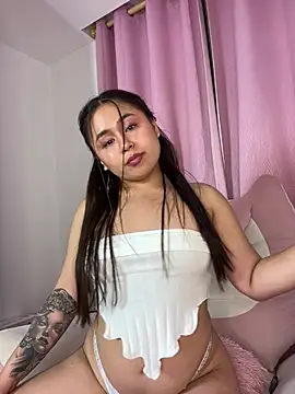 Im_emiliee webcam