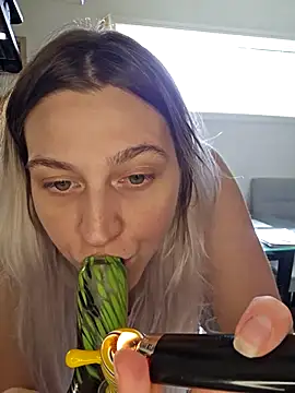 ScarletCallings_420 webcam