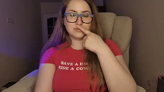 SeasonalSomeone live cam on StripChat