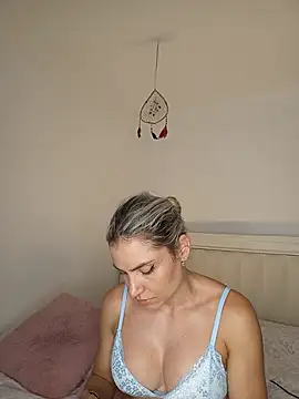 ASHLEY_BLAIR webcam