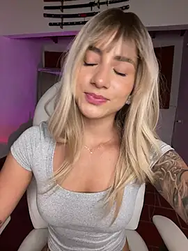 Ale_Lewis webcam