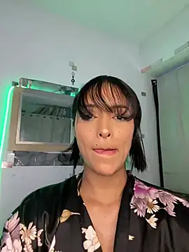 SaharQamar webcam