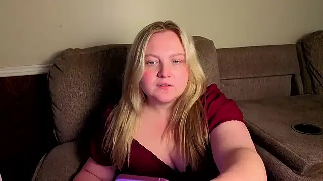 PhatAssBlond webcam