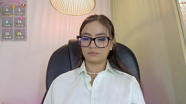 emily_bank - Emily_bank's free webcam - UK Sex Cams