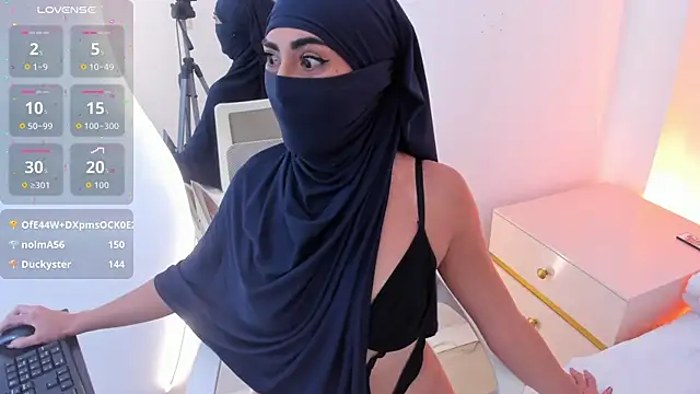 DinaNoor webcam