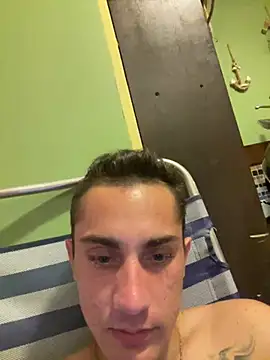 AlexitoTrendy22 webcam